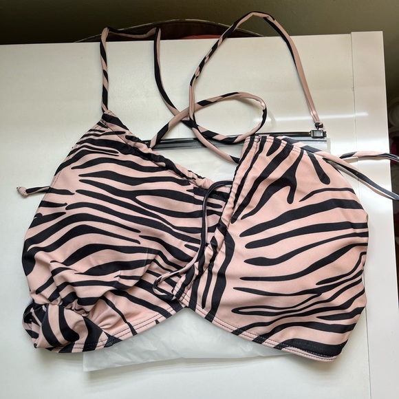 Shein zebra bikini top - Picture 3 of 3